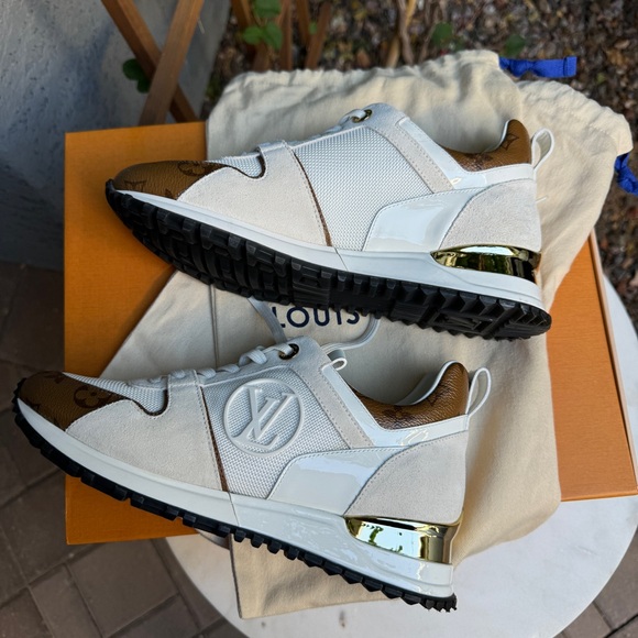 Louis Vuitton Run Away Sneakers - Picture 4 of 13